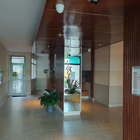 Chambrette Boulevard Des Pyrenees Hypercentre 10M Carre Wc Sur Le Palier, Porte40 По Екстериор снимка